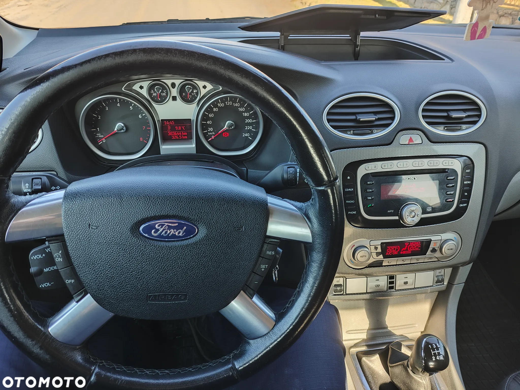Ford Focus 2.0 16V Trend - 11