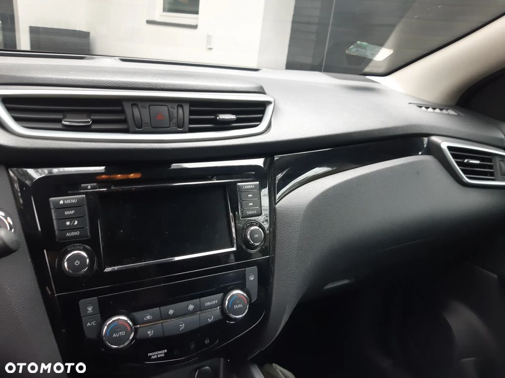 Nissan Qashqai 1.3 DIG-T N-Connecta DCT - 8
