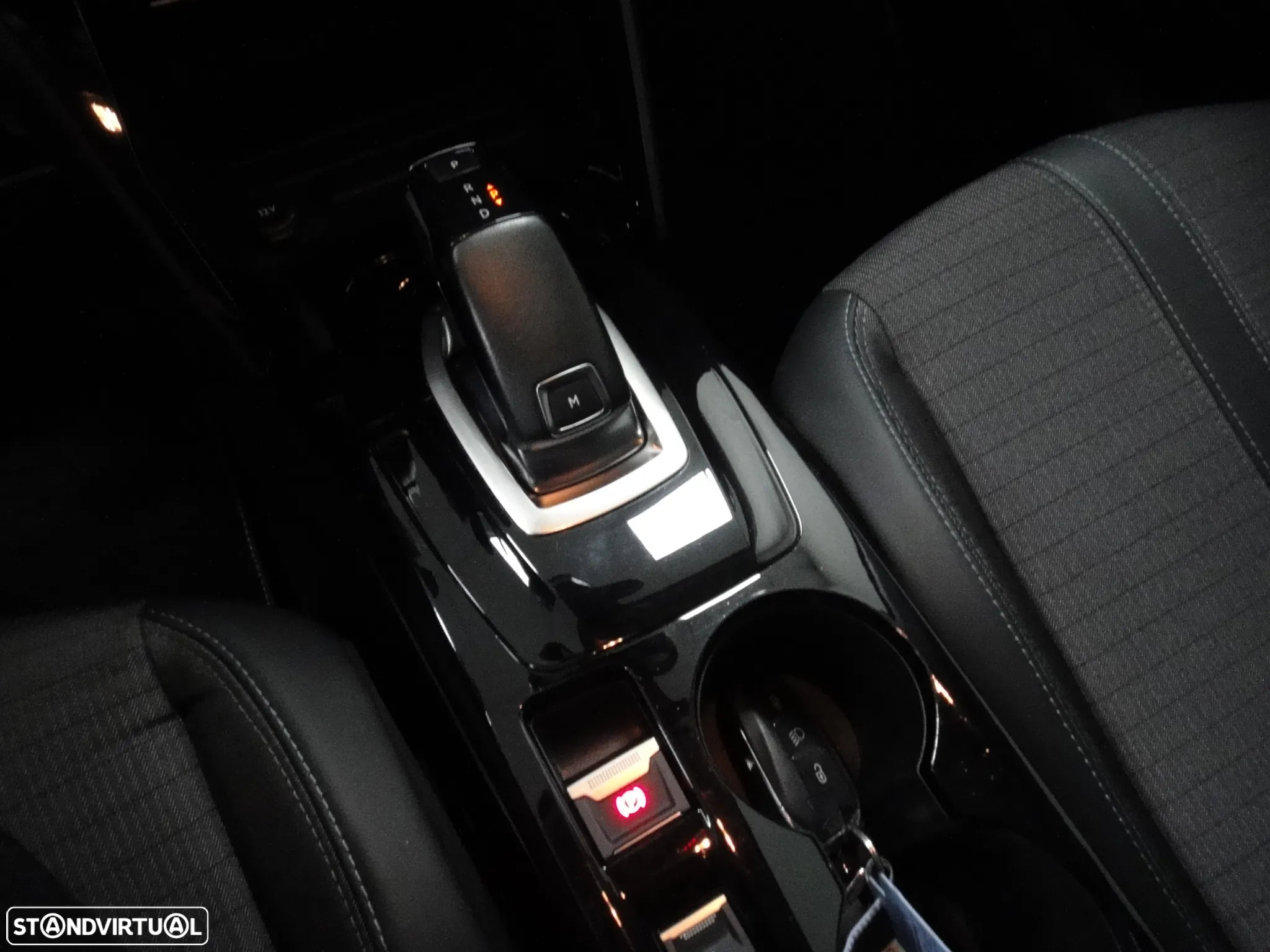 Peugeot 208 PureTech 100 EAT8 Allure Pack - 19