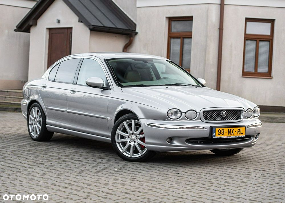 Jaguar X-Type 3.0 V6 4x4 Executive - 19