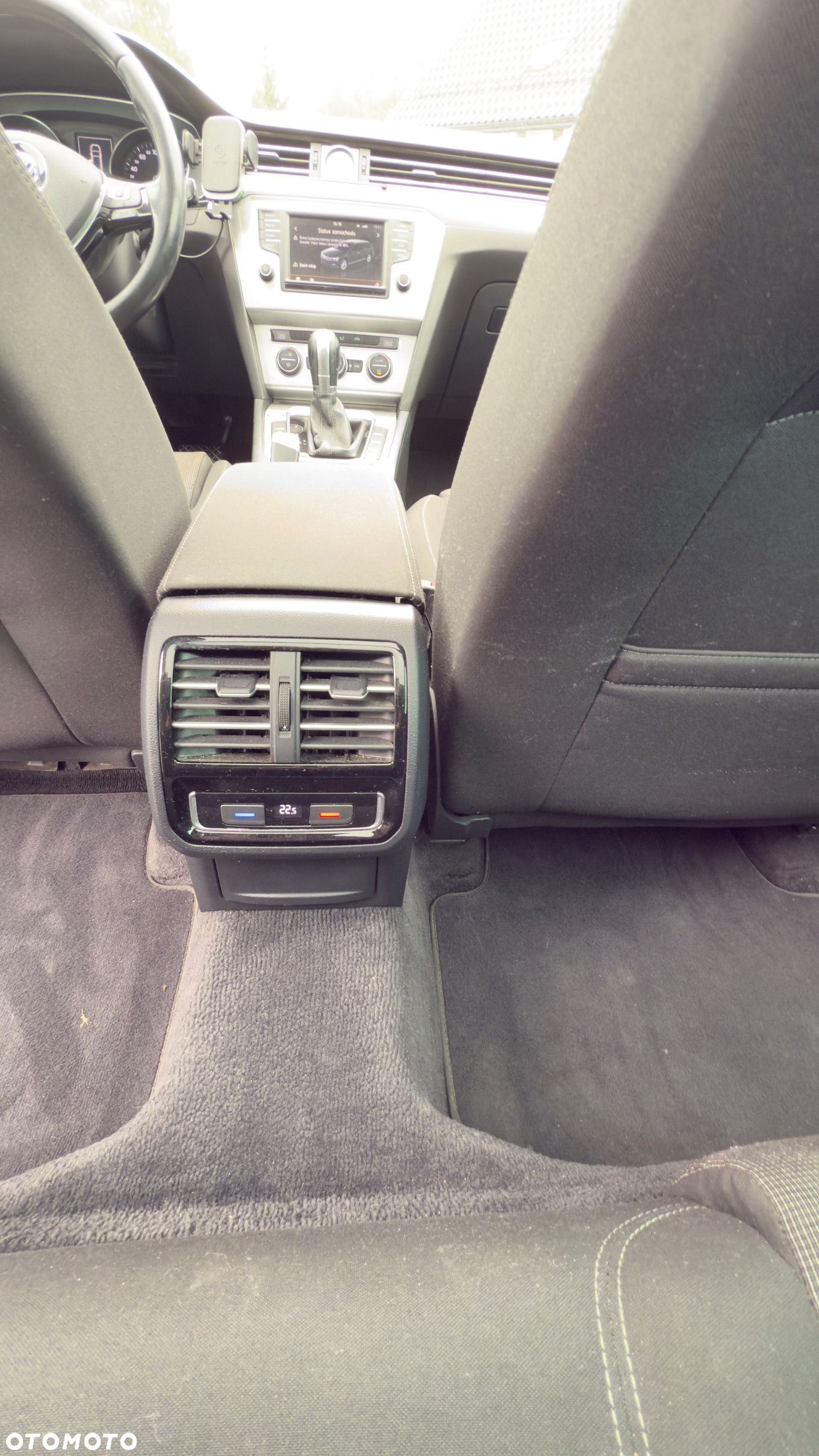 Volkswagen Passat - 12