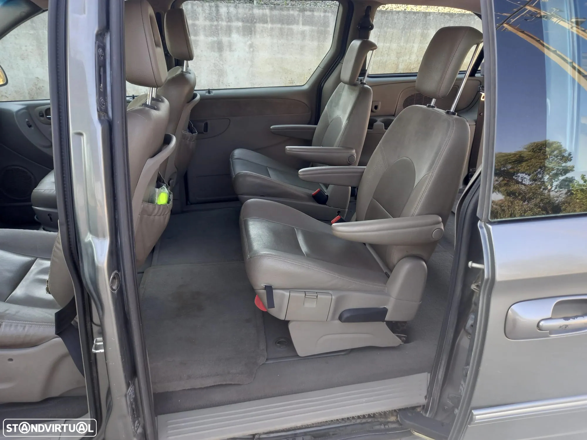 Chrysler Grand Voyager 2.8 CRD ATX SE - 9