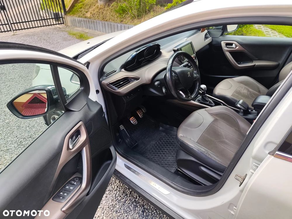 Peugeot 2008 1.6 e-HDi Allure S&S - 8
