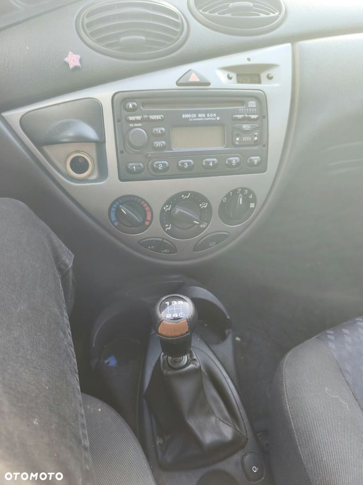 Ford Focus - 8