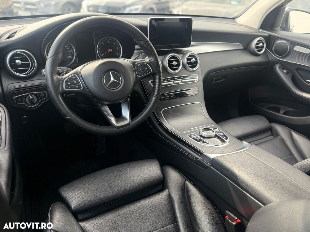 Mercedes-Benz GLC 220 d 4MATIC 9G-TRONIC - 4