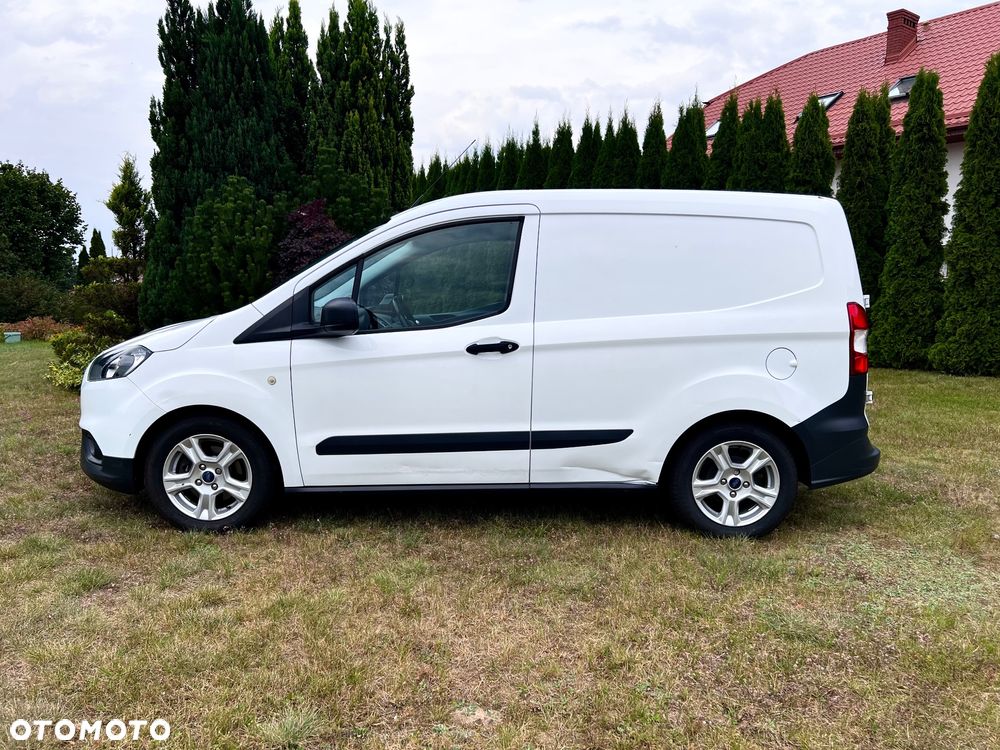 Ford Transit Courier - 4