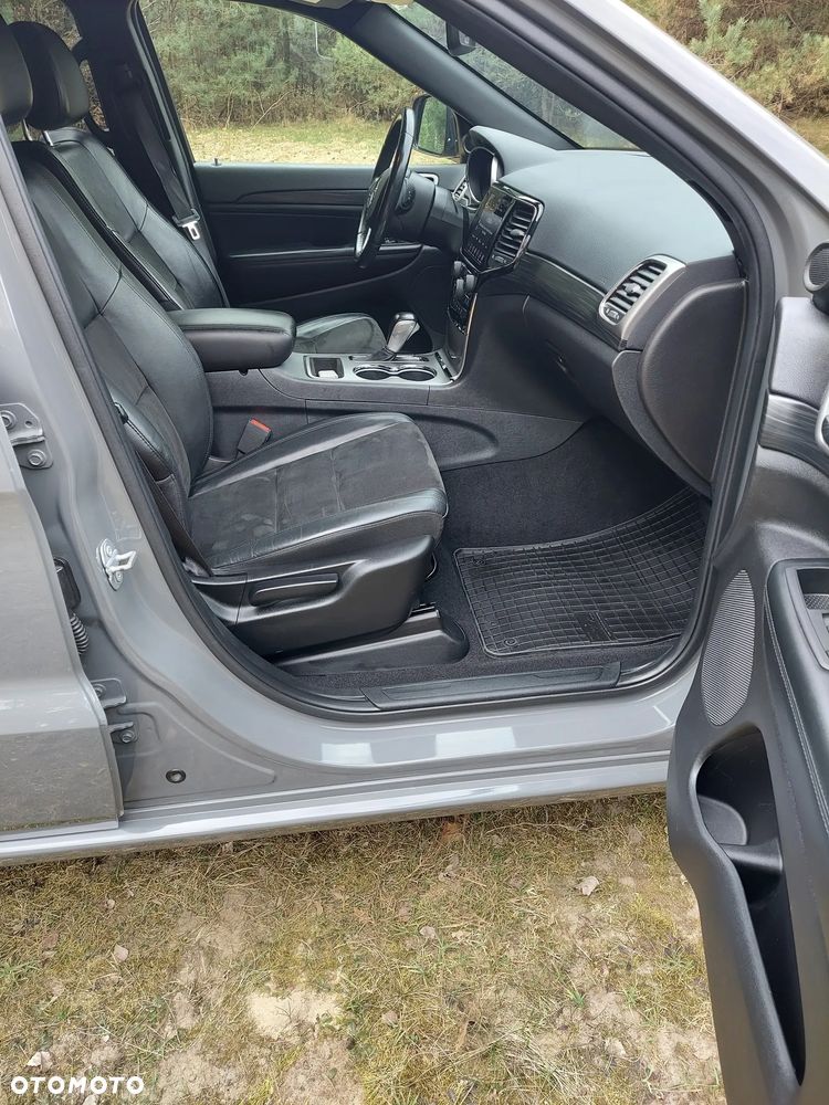 Jeep Grand Cherokee - 13
