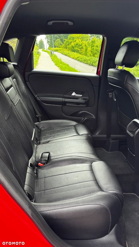 Mercedes-Benz Klasa B 180 d AMG Line 7G-DCT - 14