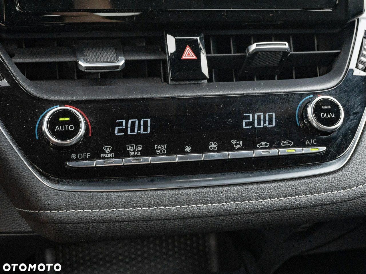 Toyota Corolla 1.8 Hybrid GPF Comfort - 18