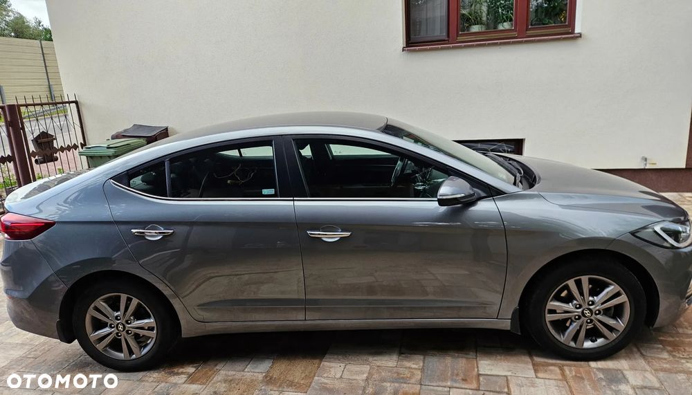 Hyundai Elantra 1.6 Comfort - 7