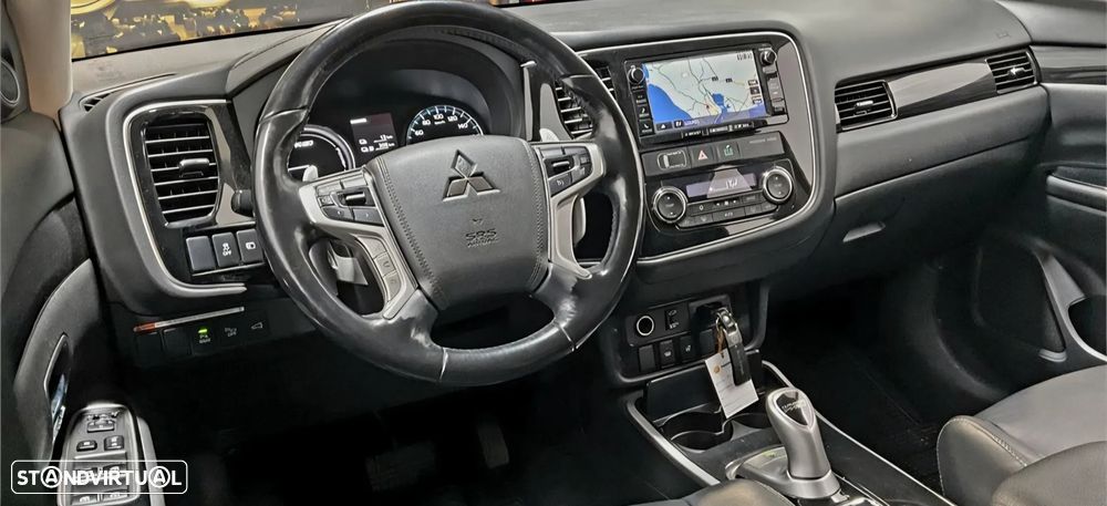 Mitsubishi Outlander 2.0 Intense Navi - 4