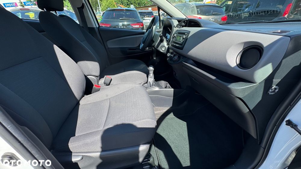 Toyota Yaris 1.0 Sol - 13