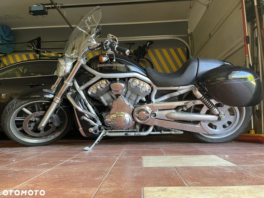 Harley-Davidson V-Rod Street Rod - 2