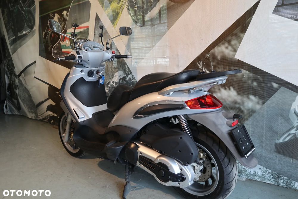 Piaggio Beverly - 8