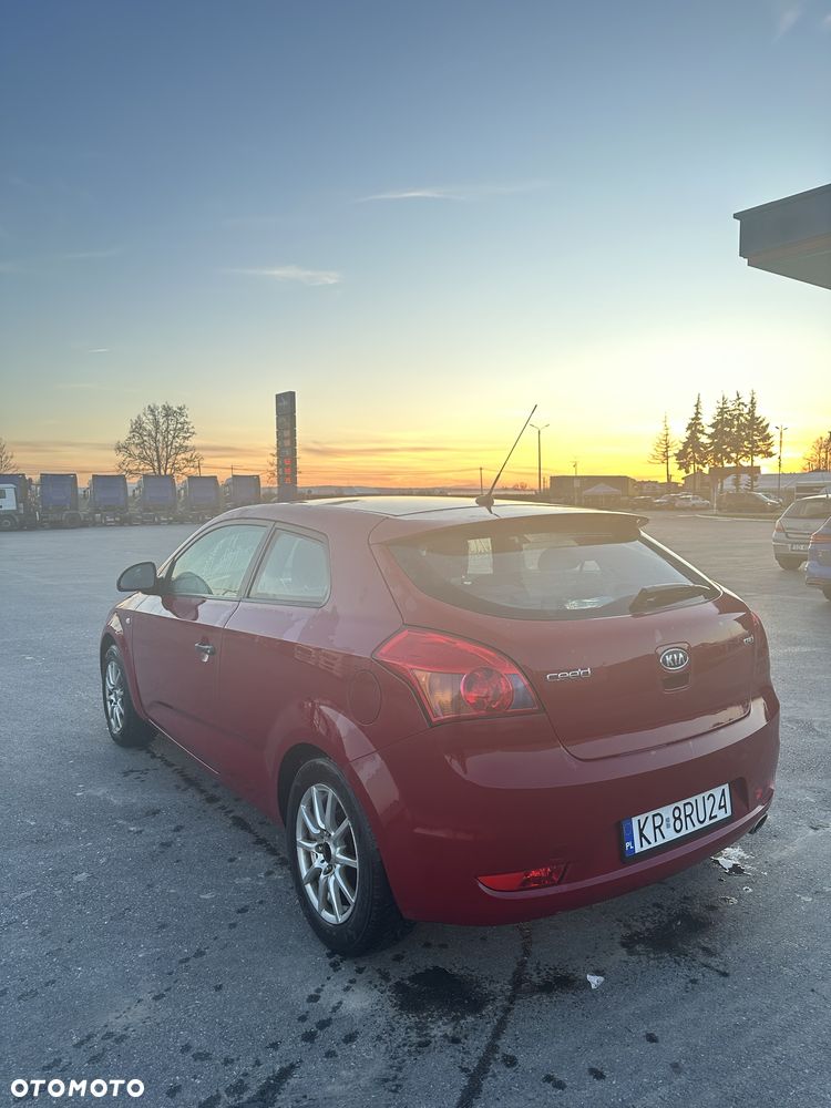 Kia Ceed - 5