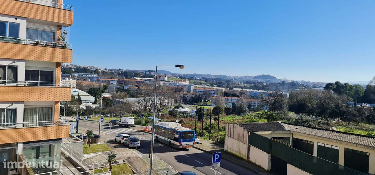 Apartamento T2 com varanda em Campanhã - Grande imagem: 2/7