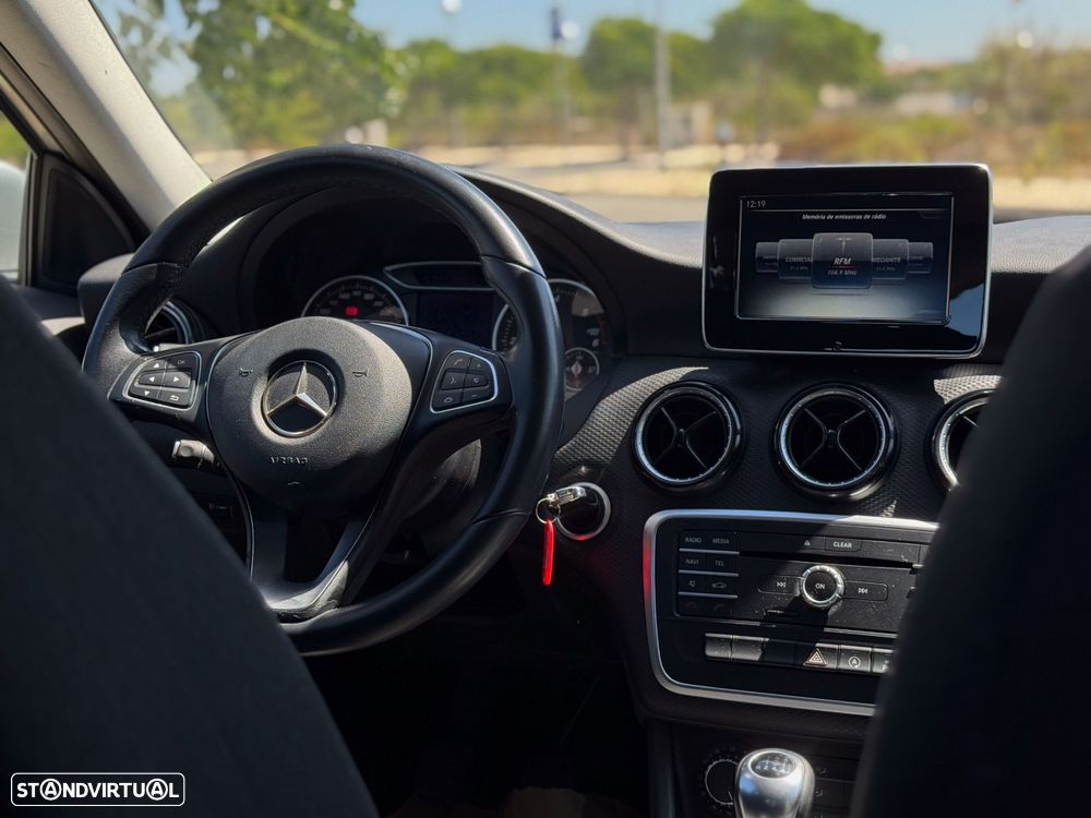 Mercedes-Benz A 180 - 15