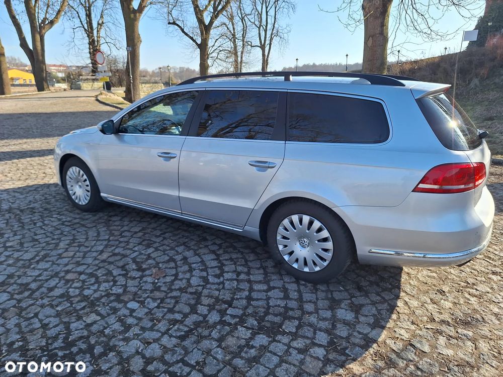 Volkswagen Passat 1.6 TDI Comfortline - 2