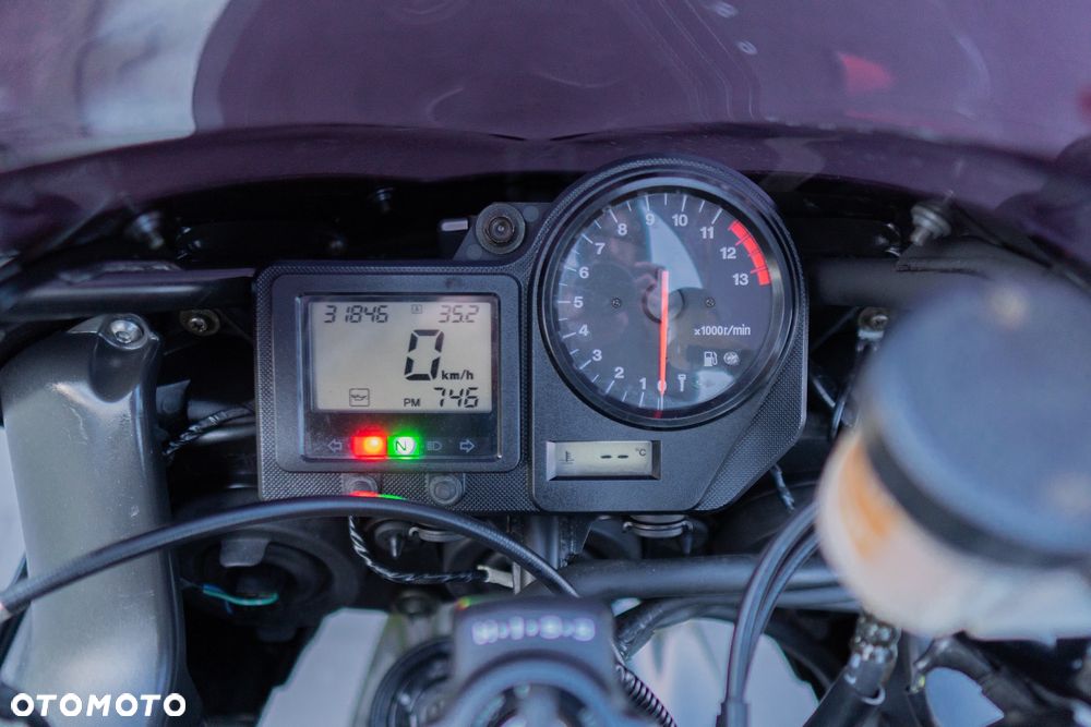 Honda CBR - 24