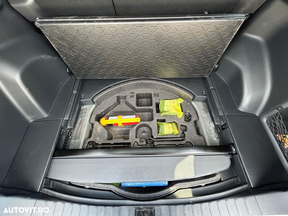 Toyota RAV4 2.5 Hybrid VVT-iE 4x4 Luxury - 31