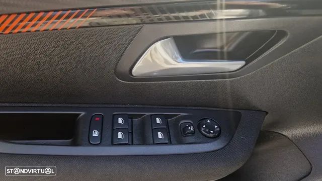 Peugeot e-208 50 kWh Active Pack - 8