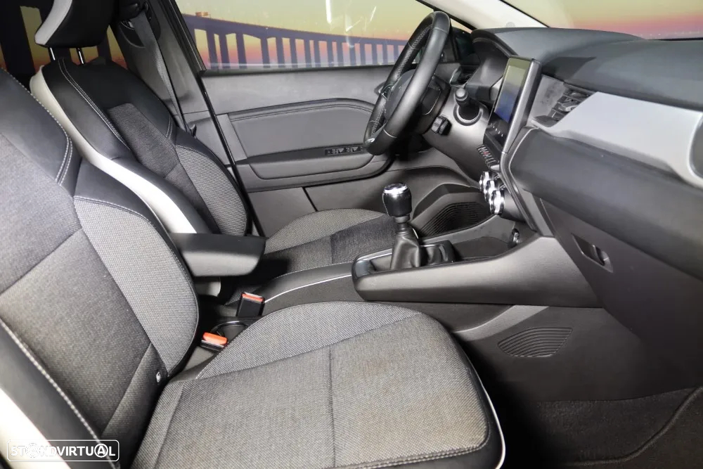 Renault Captur 1.0 TCe Exclusive - 18