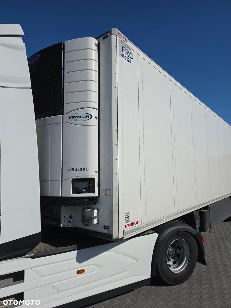 Schmitz Cargobull SKO 24/L - 1