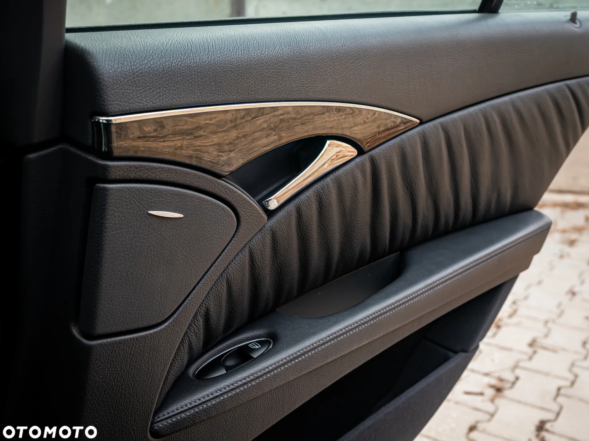 Mercedes-Benz Klasa E 320 T Avantgarde - 20