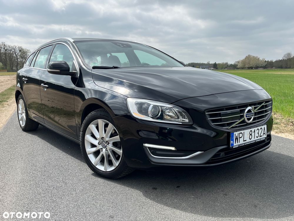 Volvo V60 D4 Edition Pro - 40