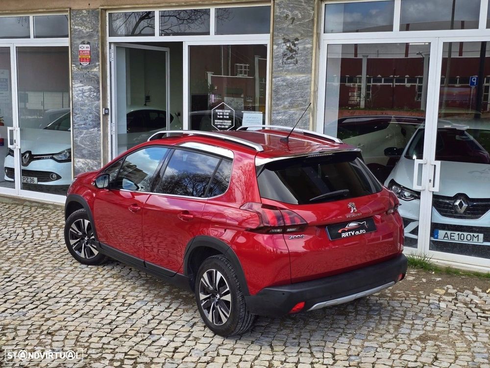 Peugeot 2008 1.2 PureTech Allure - 2