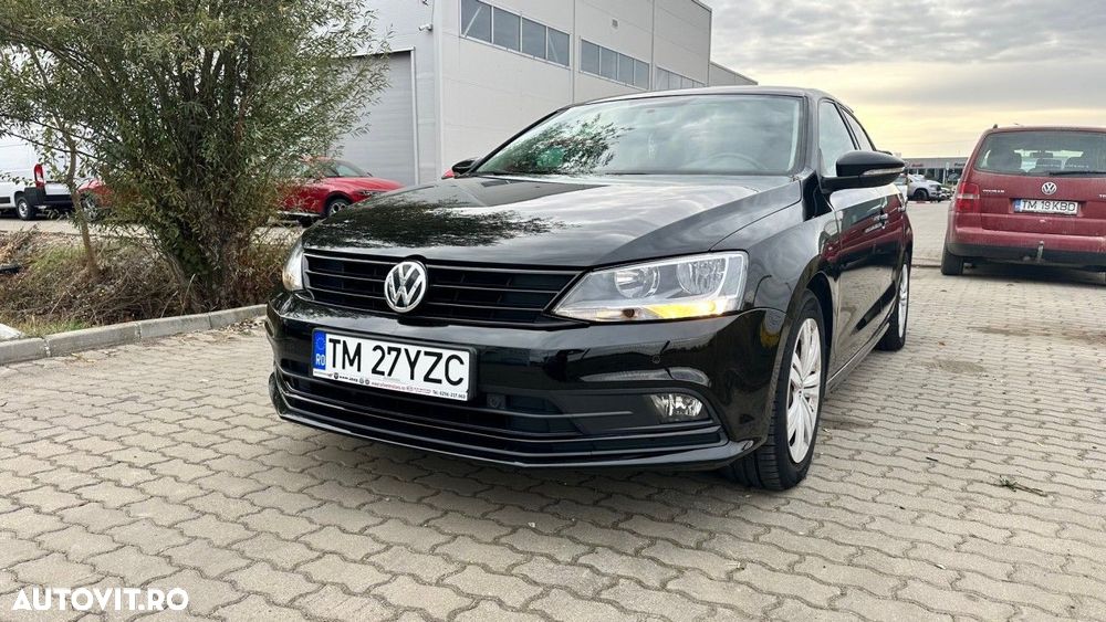 Volkswagen Jetta 2.0 TDI Comfortline - 1