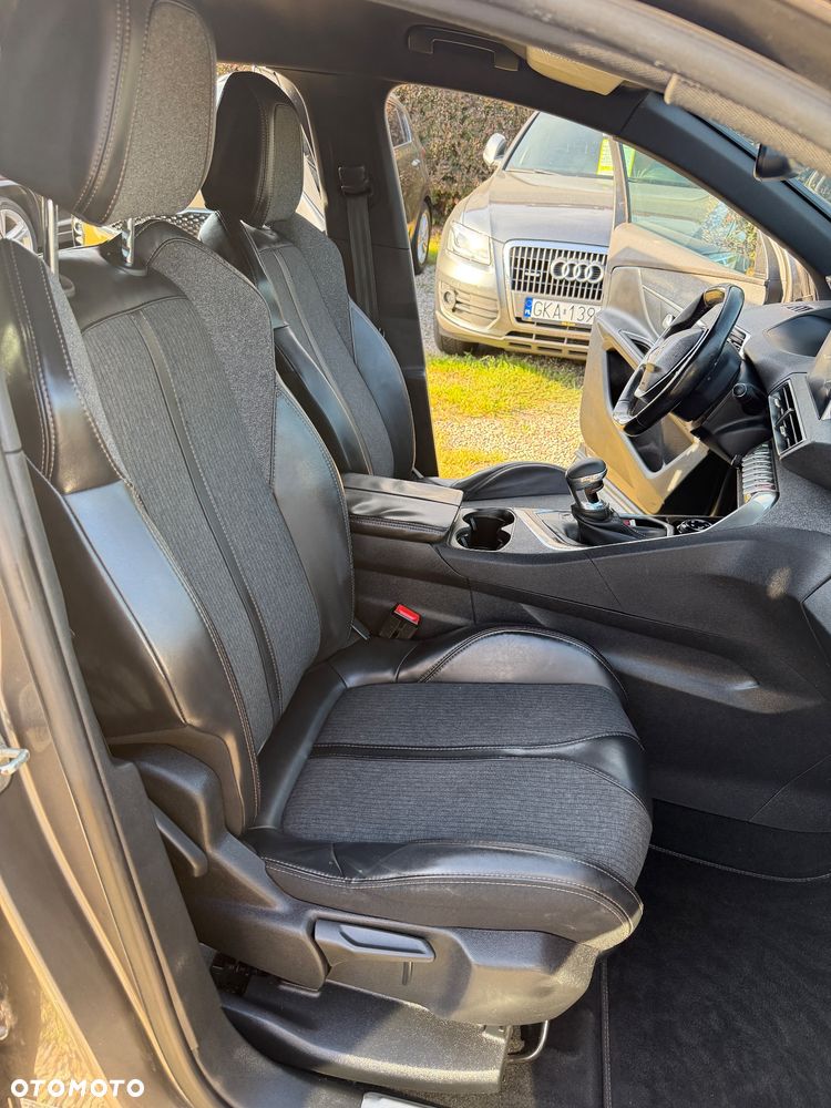 Peugeot 5008 1.6 BlueHDi Allure 7os - 24