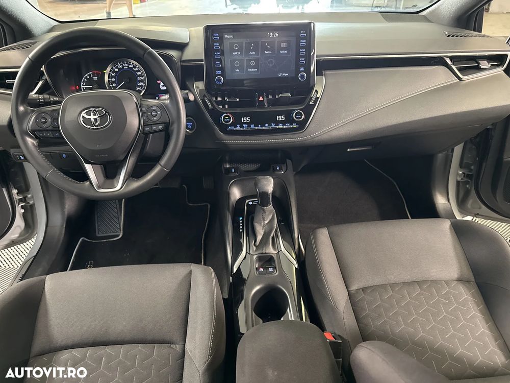 Toyota Corolla - 10