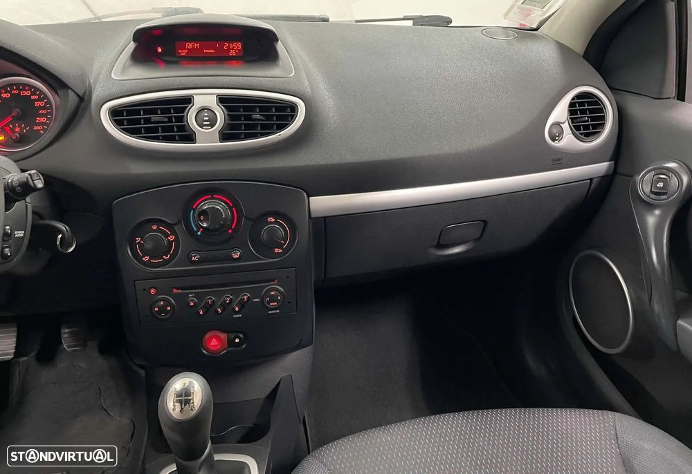Renault Clio 1.2 16V Pack - 17