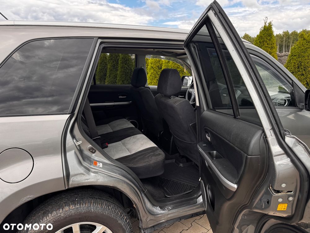 Suzuki Grand Vitara 1.9 DDiS Comfort+ DPF - 24