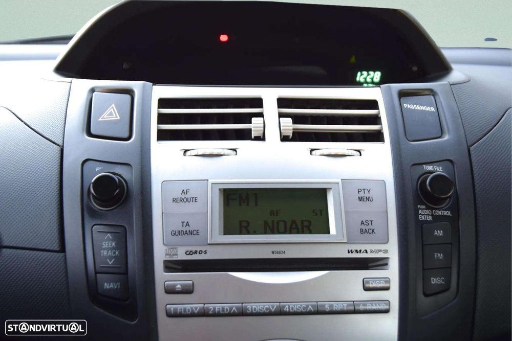 Toyota Yaris - 16