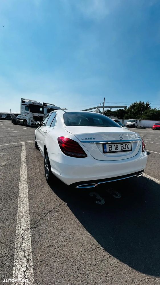 Mercedes-Benz C 220 d 4Matic 9G-TRONIC - 4