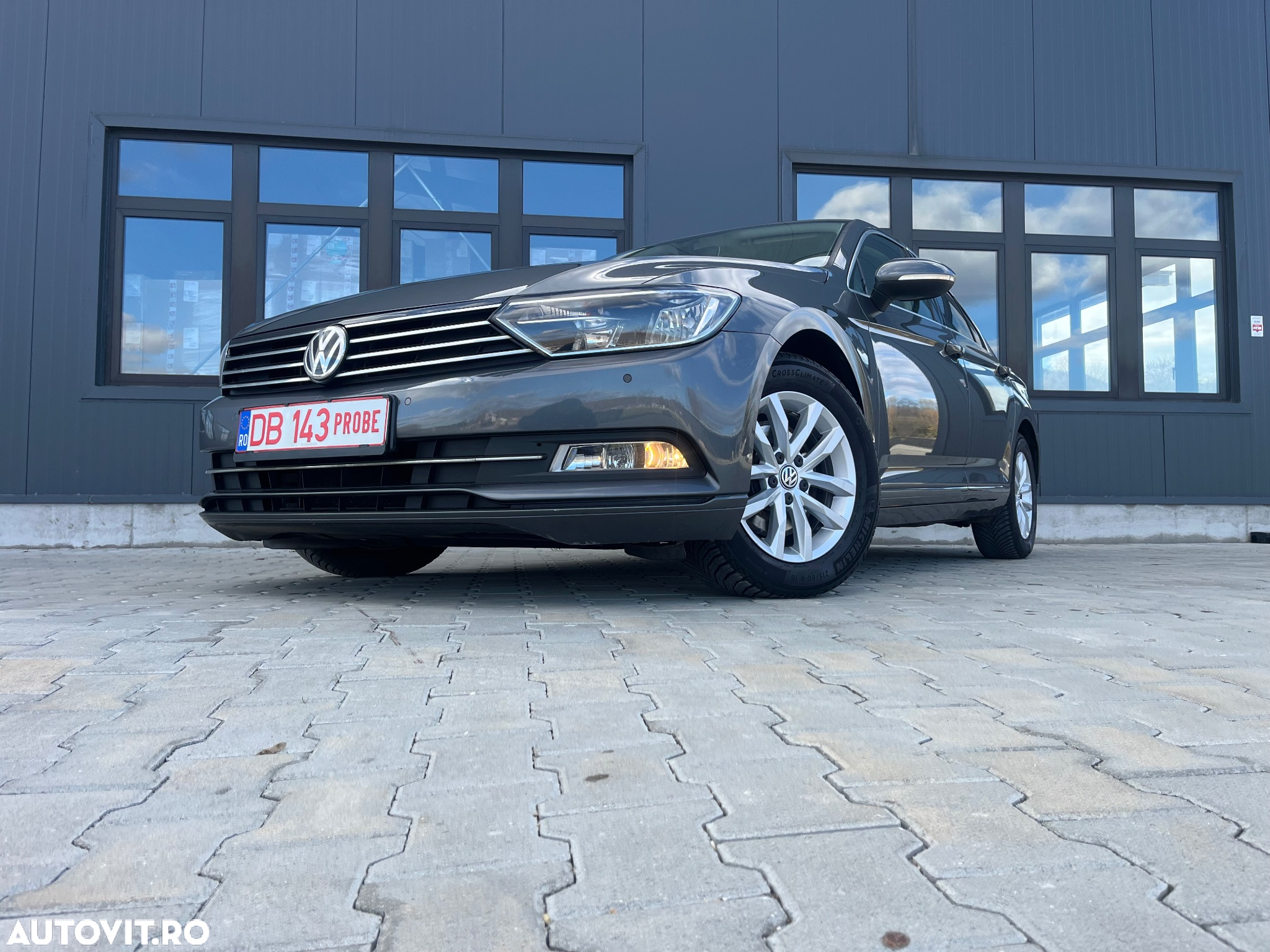 Volkswagen Passat 1.6 TDI (BlueMotion Technology) Comfortline - 14