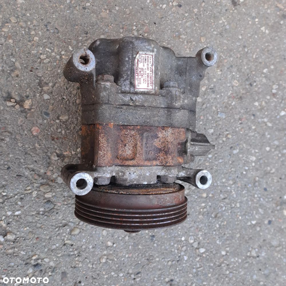 Suzuki Swift 1.3 kompresor klimatyzacji A4108997  95201-63JAQ - 3