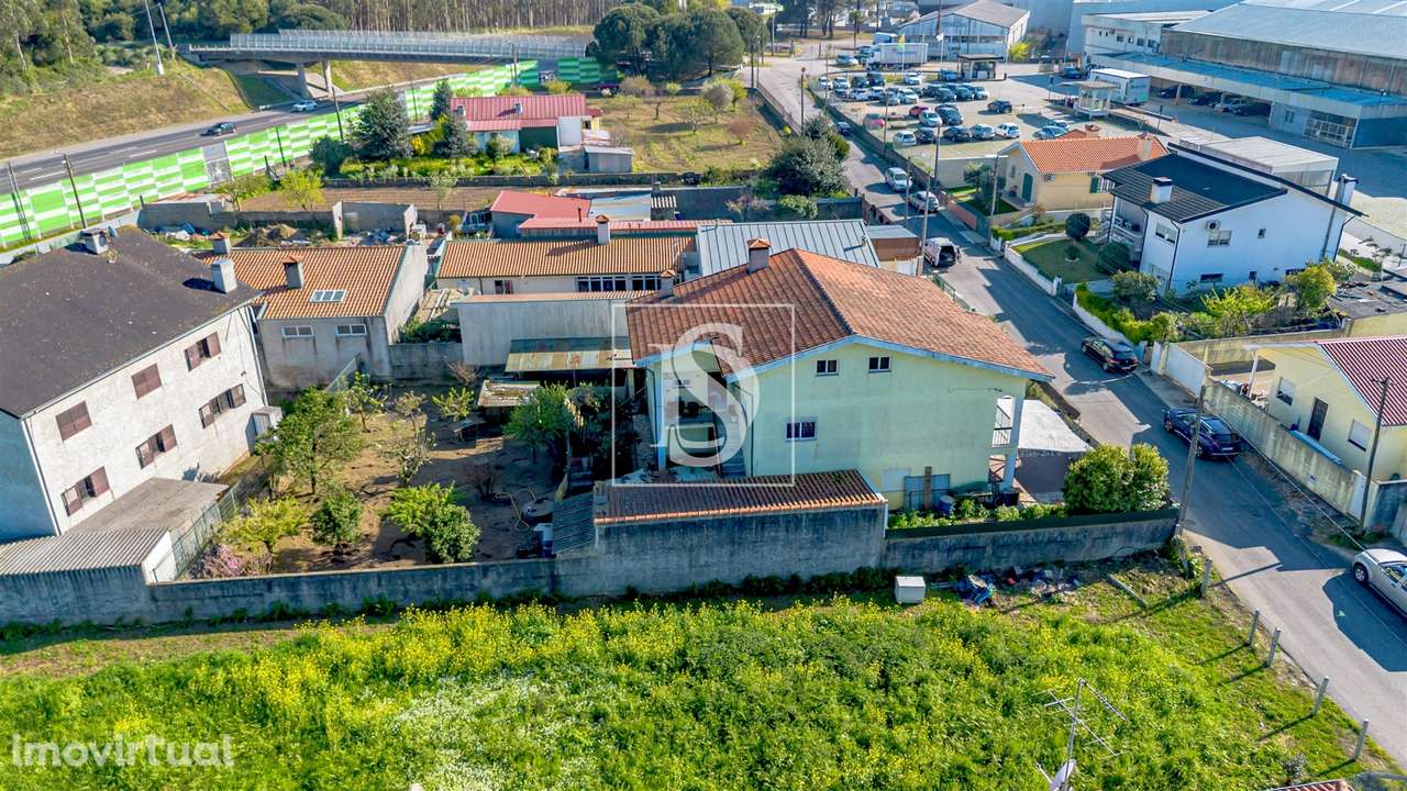 Moradia T2+2 Santa Maria da Feira - Grande imagem: 2/23