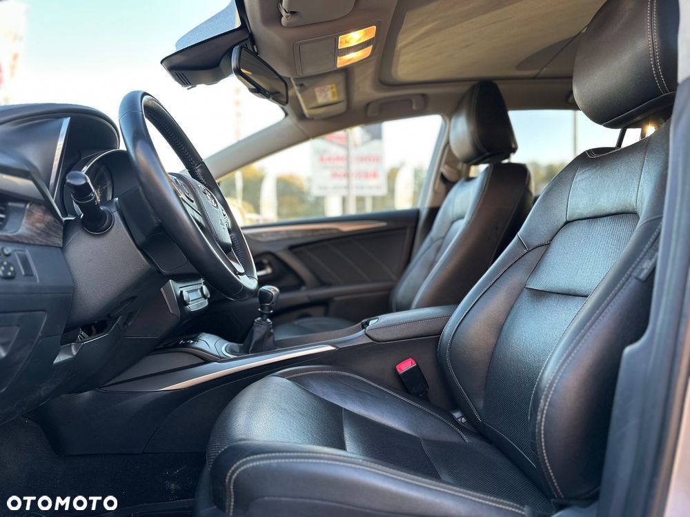 Toyota Avensis 2.0 D-4D Prestige - 16