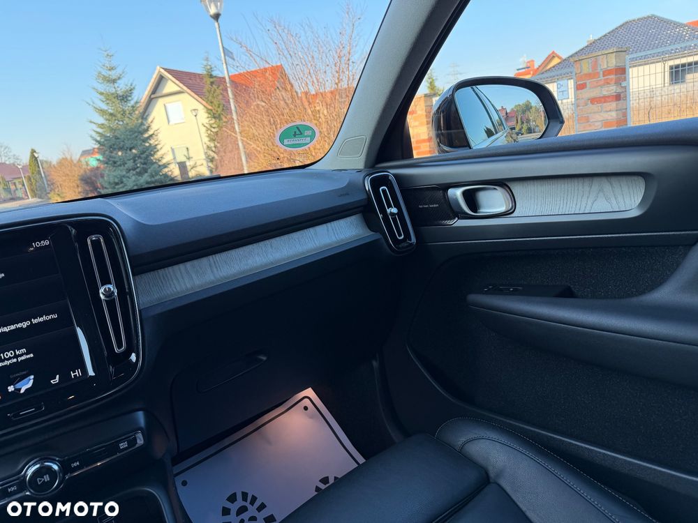 Volvo XC 40 D3 Momentum - 24