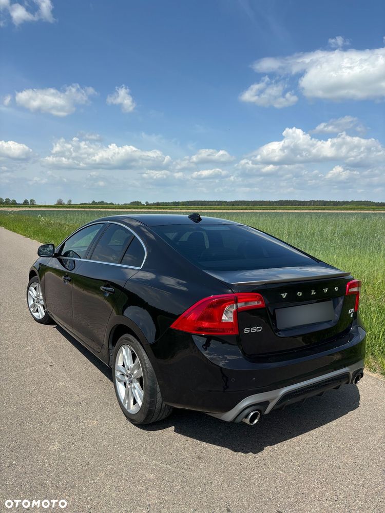 Volvo S60 D3 Geartronic R-Design - 5