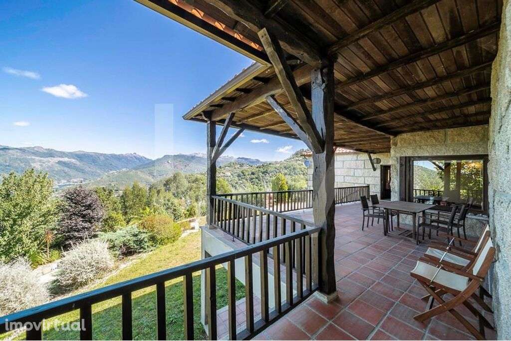 Moradia de charme com vistas únicas de rio  no Gerês - Grande imagem: 3/60