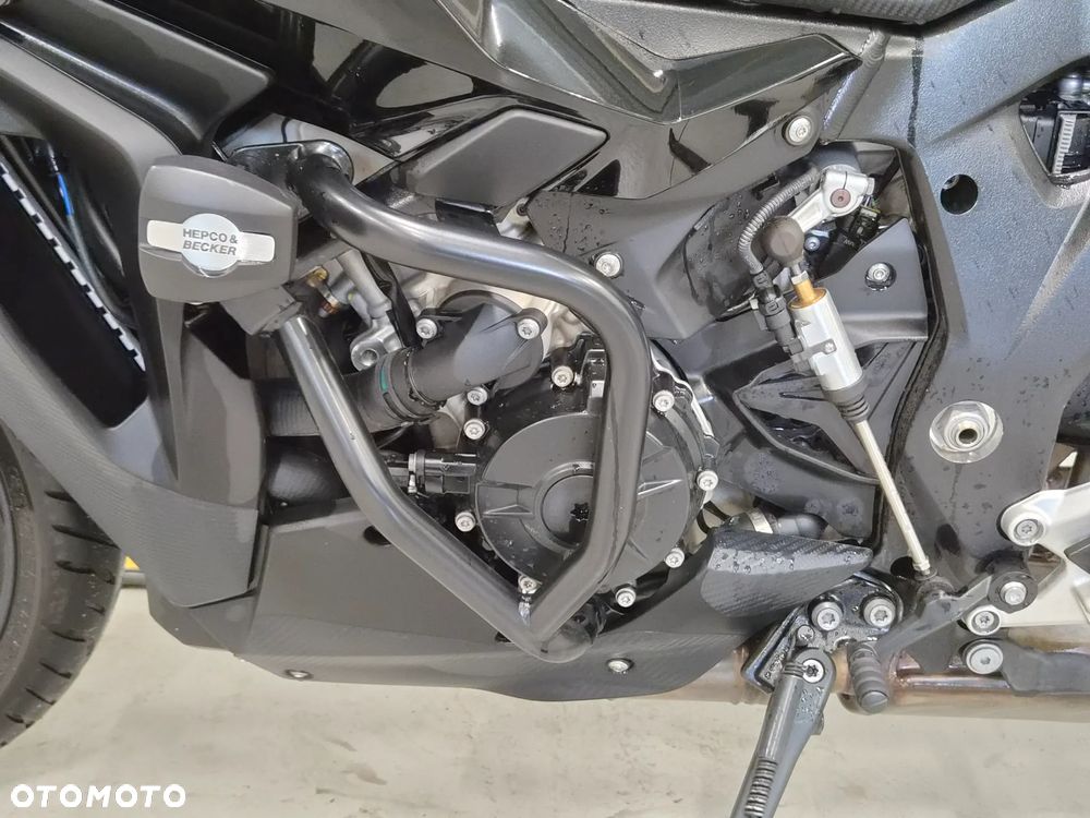 BMW XR - 18