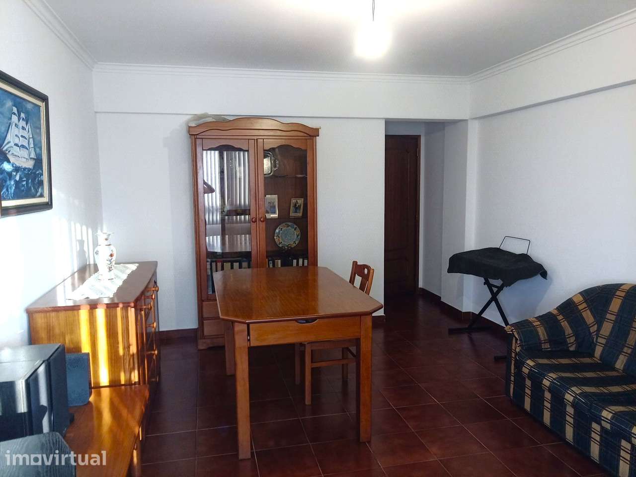 Apartamento T1, 5º andar, com garagem à venda em Carcavelos. - Grande imagem: 3/6