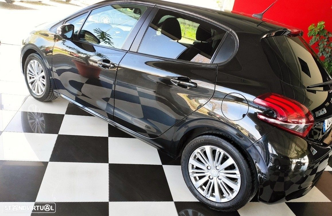 Peugeot 208 1.6 BlueHDi Style - 3