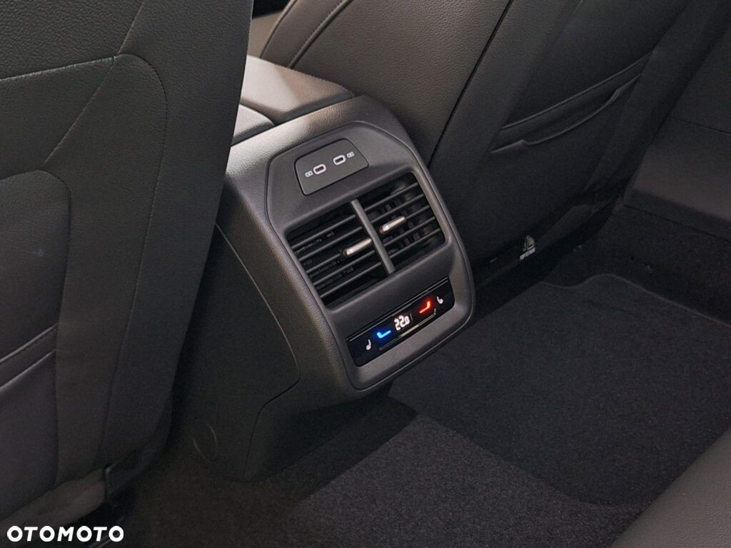 Skoda Superb 2.0 TDI SCR 4x4 L&K DSG - 18
