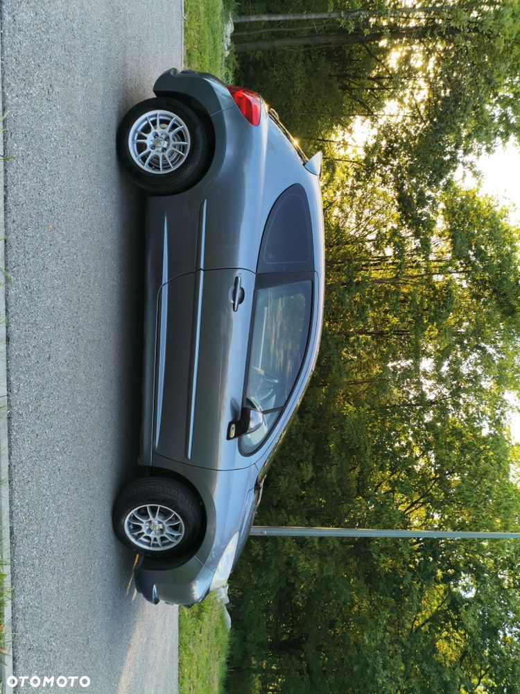 Peugeot 207 - 8