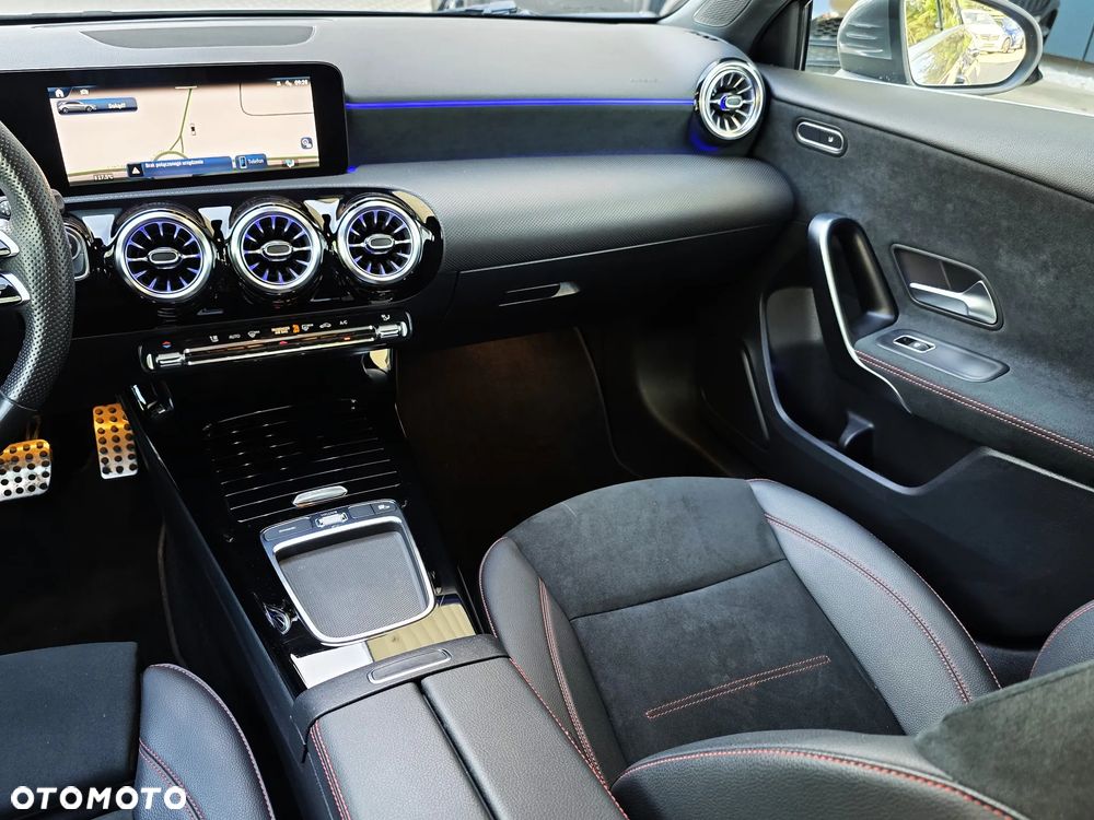 Mercedes-Benz Klasa A 200 AMG Line 7G-DCT - 12